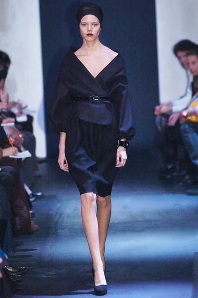 Look 3